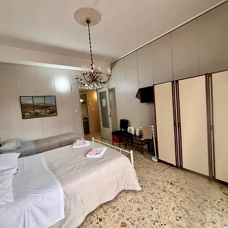 Turistico In Condivisione Euro 300 Al Mese Giarre