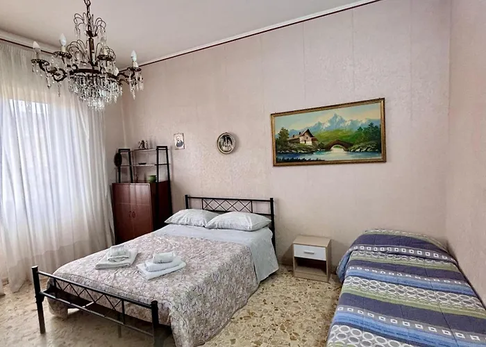 Turistico In Condivisione Euro 300 Al Mese 公寓 *